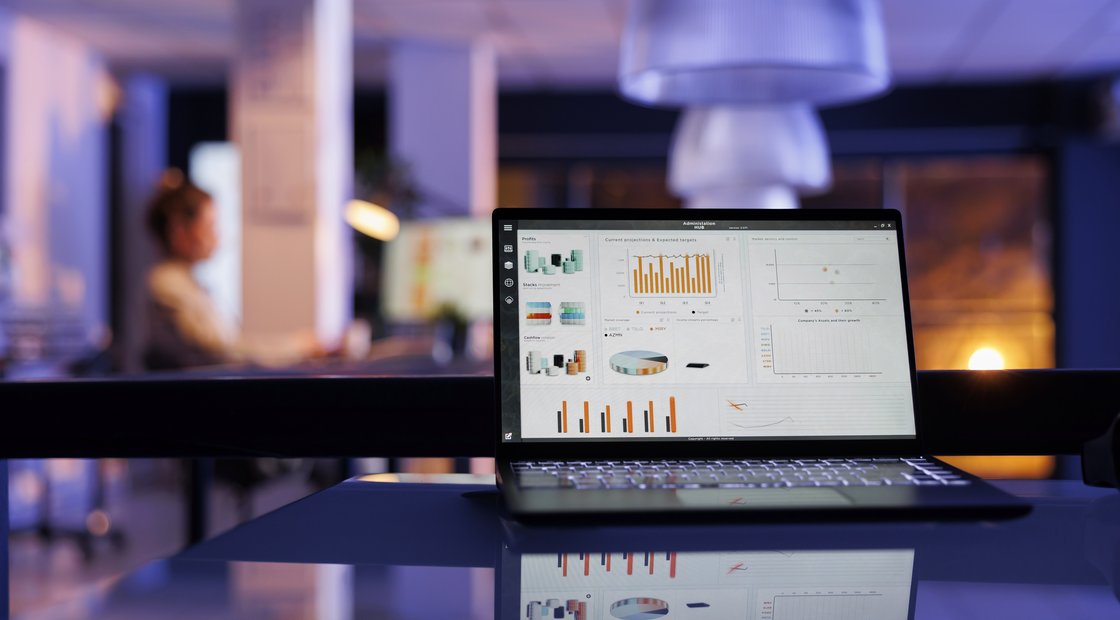 Track revenue per channel so every dirham of budget follows the leads that actually close.